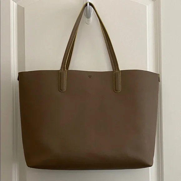 Marc Jacob’s Brown Tote Bag - Picture 3 of 16